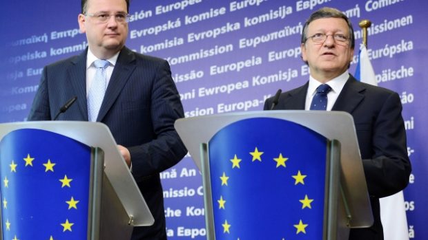 Premiér Petr Nečas s  předsedou Evropské komise Josém Barrosem