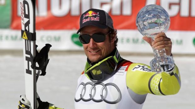 Aksel Lund Svindal s malým křišťálovým glóbem za superobří slalom