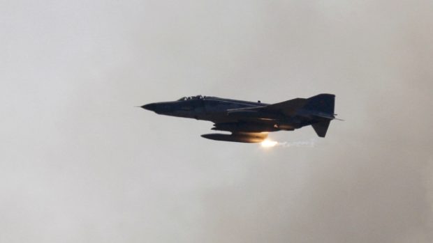 Bojový stroj F-4 zničila syrská střela. Stíhačka, letadlo, Sýrie, Turecko