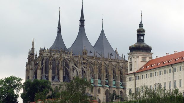 Jeden z nejznámějších pohledů na Kutnou Horu - chrám sv. Barbory a Jezuitská kolej