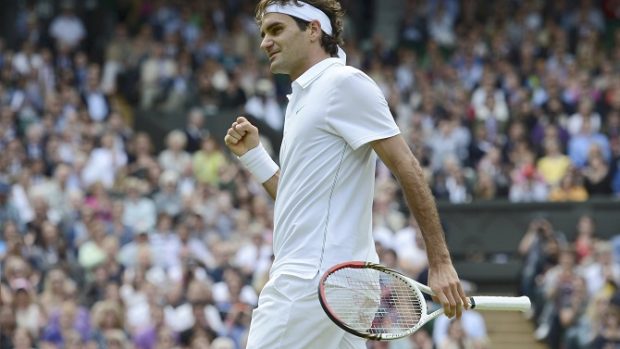 Roger Federer postoupil do semifinále Wimbledonu