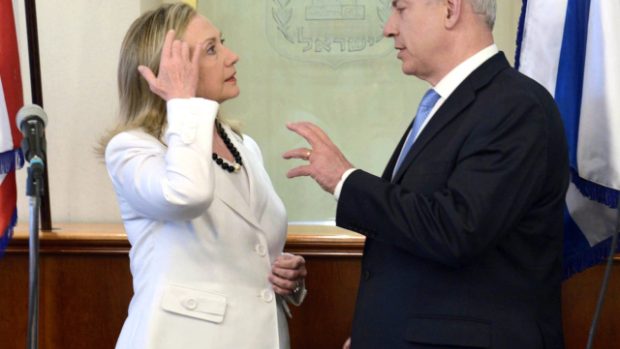 Hillary Clintonová a Benjamin Netanjahu