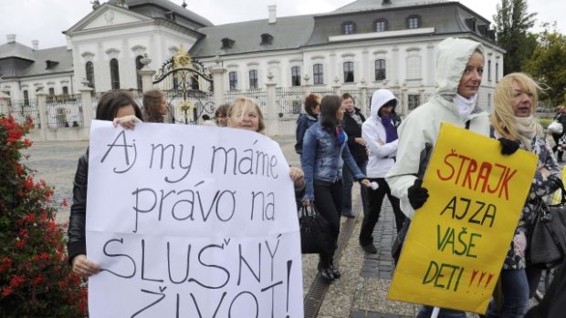Slovenští učitelé stávkovali za vyšší mzdy