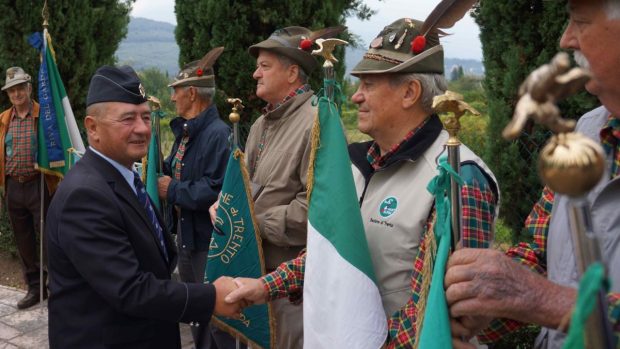 Zástupce legionářské obce s italskými alpiníky