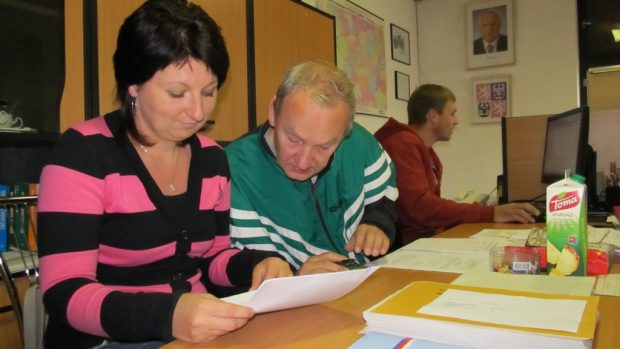 Volby 2012 - Bludov na Kutnohorsku - volební komise v nejmenší středočeské obci