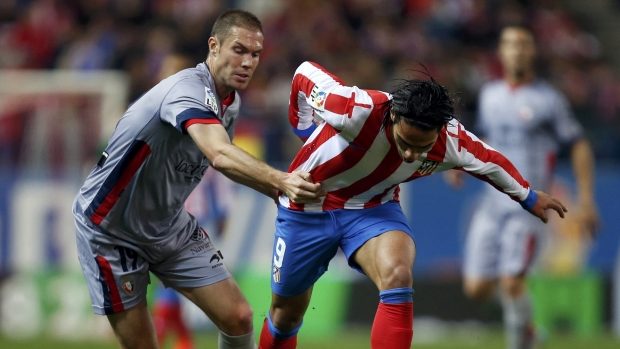 Atlético Madrid porazilo Pamplonu a drží se vedoucí Barcelony