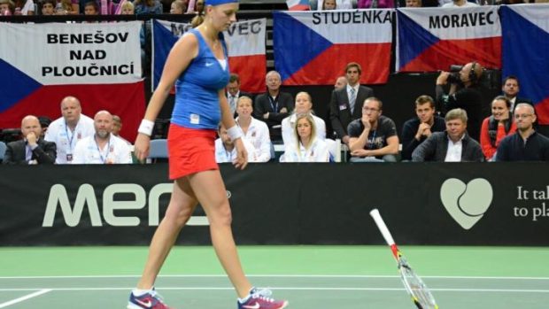 Rozčarování Petry Kvitové ve finále Fed Cupu proti Srbce Ivanovičové