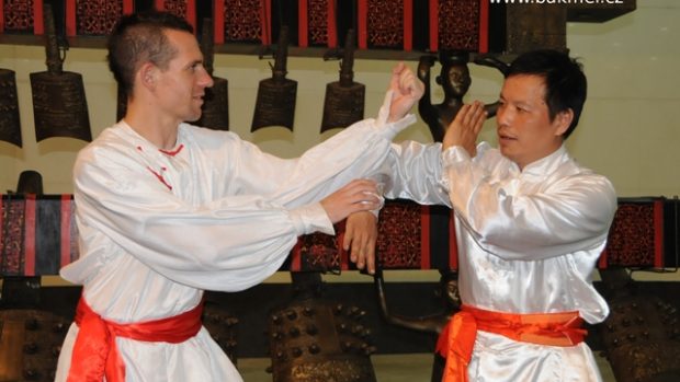 Lukáš Slavíček učí kung-fu v jihočínském Fošanu