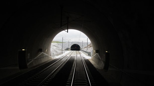 Na trase je pět nových tunelů