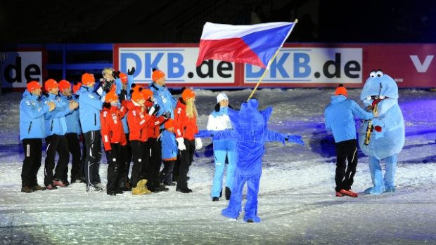 Nástup české výpravy na slavnostním zahájení biatlonového MS