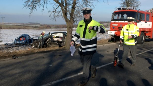 Policisté u tragické nehody u Slaného na Kladensku