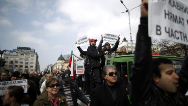 Protestující Bulhaři v hlavním městě Sofii