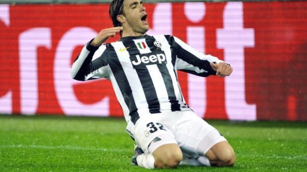 Hráč Juventusu Turín Alessandro Matri slaví gól do sítě Celtiku