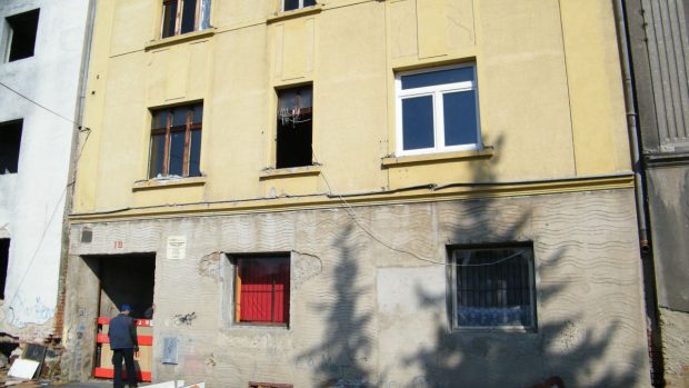 Dům v Marxově ulici určený k demolici už Boris Rudý opravuje