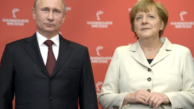 Vladimir Putin a Angela Merkelová se setkali v německém Hannoveru. 7. 4. 2013