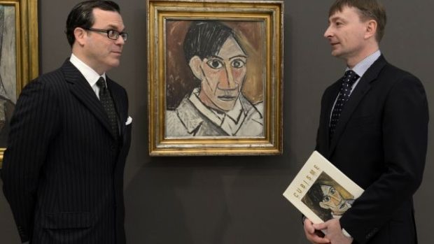 Česko půjčí autoportrét Pabla Picassa ze sbírky Národní galerie na výstavu do Barcelony. Na snímku ředitel Museo Picasso Barcelona Bernard Laniado-Romer a ředitel Národní galerie Vladimír Rösel