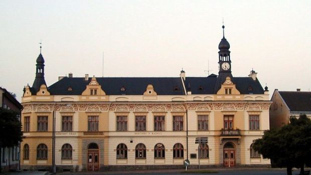 Radnice v Rovensku pod Troskami
