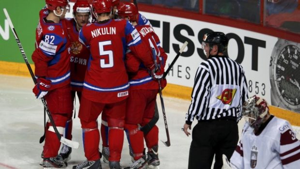 Hokejisté Ruska si v Helsinkách poradili v úvodním zápase MS s Lotyšskem