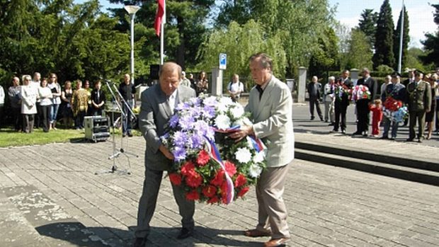 Slavnostní pietní akt v děčínských Folknářích připomněl výročí konce války