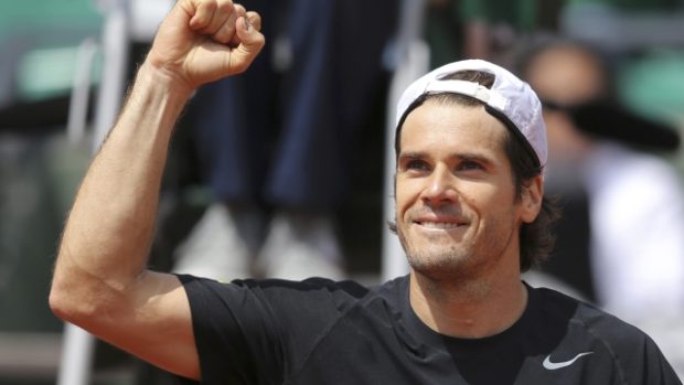 Tommy Haas se raduje z postupu mezi nejlepších osm tenistů na Roland Garros