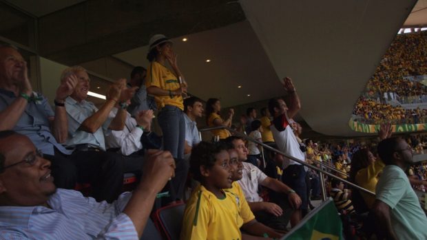 Brazilští fanoušci se radují z Neymarovy branky (Ilustrační foto)