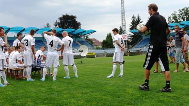 Dynamo České Budějovice - nástup na focení před začátkem ligy