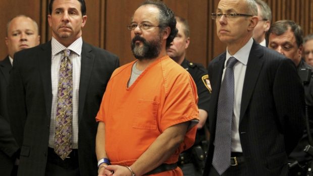 Ariel Castro si za únos a mnohaleté věznění, znásilňování a týrání tří žen vyslechl rozsudek doživotí