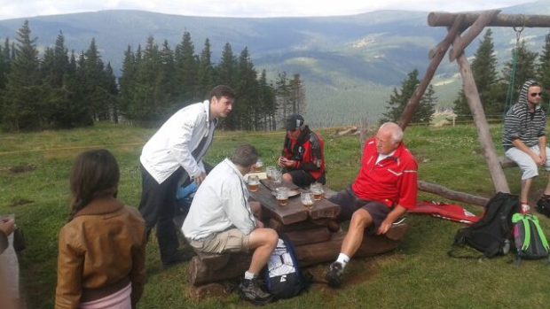 Václav Klaus při výstupu na Sněžku během SVatovavřinecké pouti. 10. 8. 2013