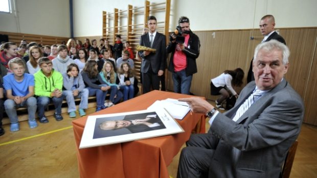 Prezident Miloš Zeman na setkání se studenty pardubického gymnázia Dašická