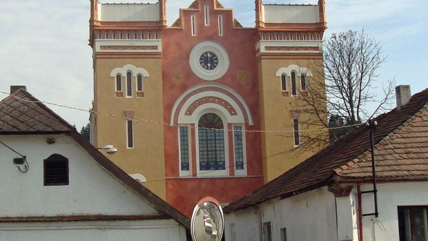 Novecerekvická synagoga