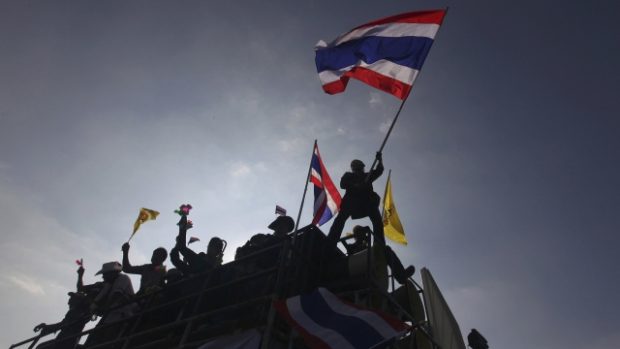 V Bangkoku protestují tisíce thajců