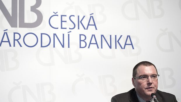 Tisková konference ČNB - České národní banky, Miroslav Singer