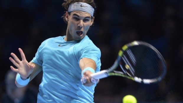 Rafael Nadal během semifinálového utkání Turnaje mistrů s Rogerem Federerem