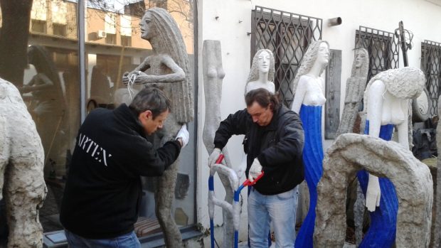 Olbram Zoubek stěhuje všechny své sochy kvůli velké retrospektivě na Pražský hrad