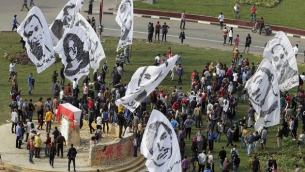 Na náměstí Tahrír v centru Káhiry se opět demonstruje. 19. 11. 2013