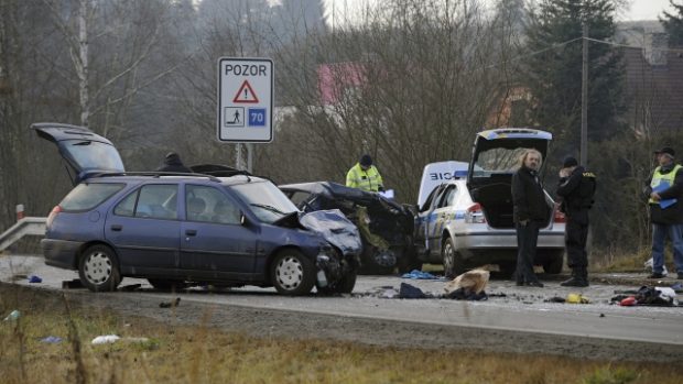 Nehoda v Plzni. Honička s policií skončila na silnici na Vejprnice tragickou nehodou