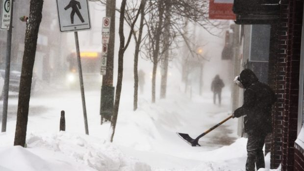 Se sněhovou bouří se potýkali i lidé v Halifaxu