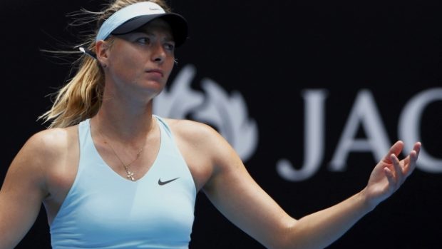 Maria Šarapovová si v osmifinále Australian Open nevěděla rady s dvacátou nasazenou Slovenkou Dominikou Cibulkovou