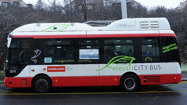 Pražský dopravní podnik představil elektrobus