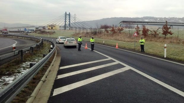 Policisté kontrolovali řidiče u sjezdu na ústecké Trmice