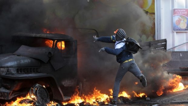 Střety protivládních demonstrantů s jednotkami Berkut v Kyjevě