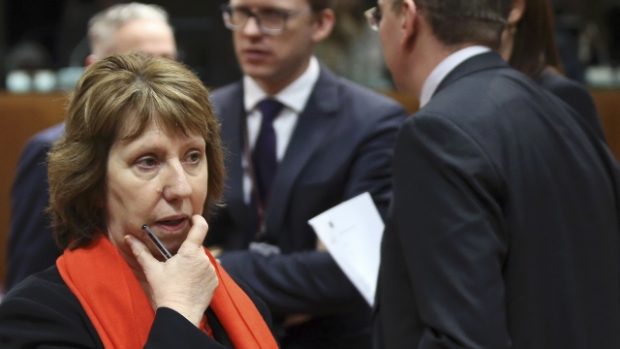 Šéfka unijní diplomacie Catherine Ashtonová na jednání ministrů zahraničí EU o Ukrajině
