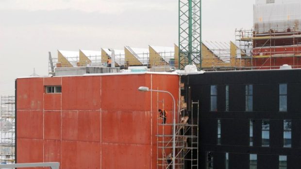 Pohled na stavbu nové budovy divadla v Plzni