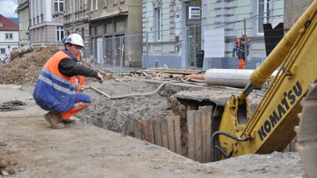 Dopravní komplikace v Děčíně kvůli opravám vodovodů a kanalizace