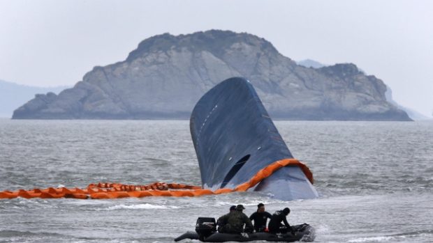 Záchranná operace u korejského trajektu Sewol