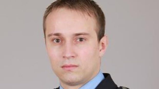 Praporčík Vojtěch Školudík převzal z rukou policejního prezidenta medaili za statečnost