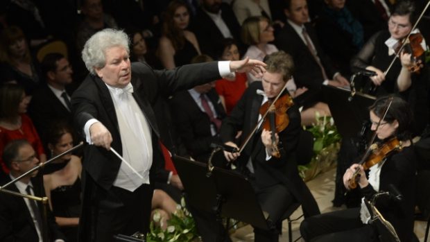 Hudební festival Pražské jaro zahájila Mou vlastí Česká filharmonie pod taktovkou dirigenta Jiřího Bělohlávka
