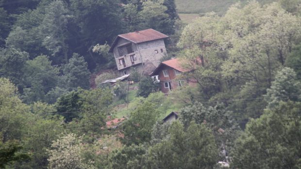 Následky ničivých povodní v Bosně