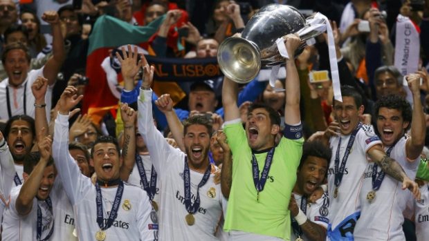 Brankář Iker Casillas a Real Madrid slaví vítězství v Lize mistrů