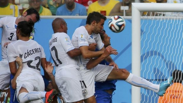 O postupu svého týmu rozhodl stoper Uruguaye Diego Godín
